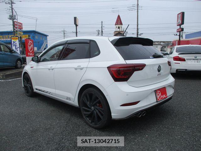 VolksWagen POLO 2024-04 8039204-6