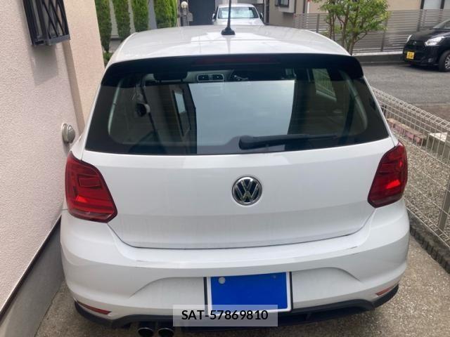 VolksWagen POLO 2017-08 8076152-3
