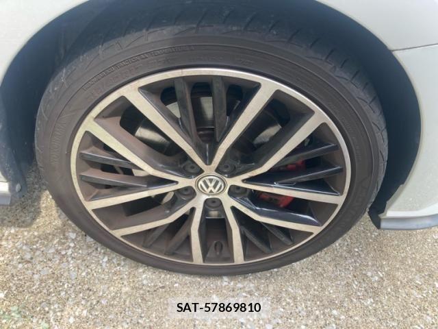 VolksWagen POLO 2017-08 8076152-6