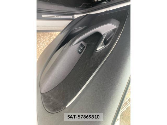 VolksWagen POLO 2017-08 8076152-8