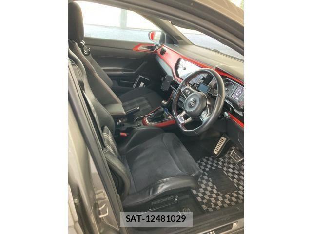 VolksWagen POLO 2019-05 8232419-11