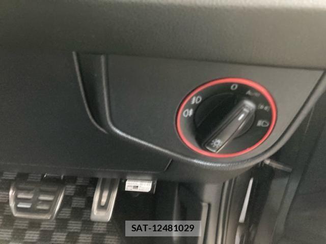 VolksWagen POLO 2019-05 8232419-13