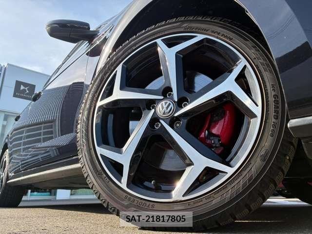 VolksWagen POLO 2018-07 8247168-9