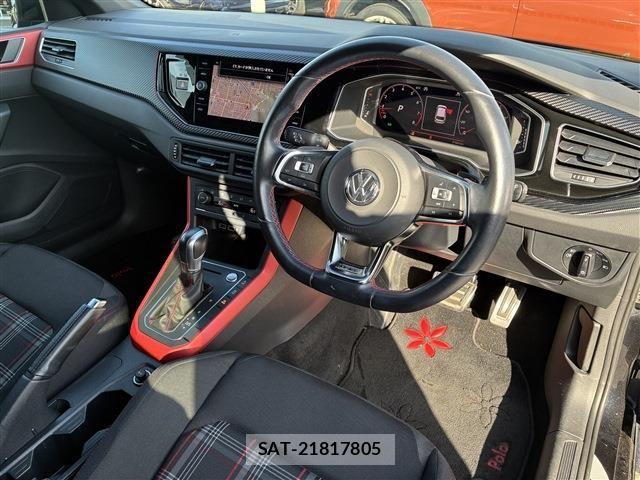 VolksWagen POLO 2018-07 8247168-11