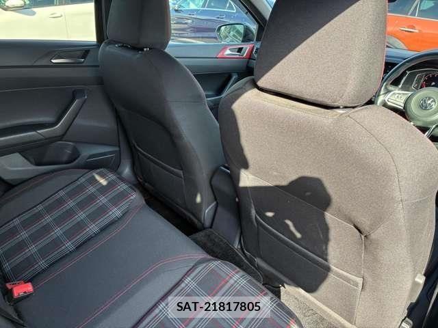 VolksWagen POLO 2018-07 8247168-13