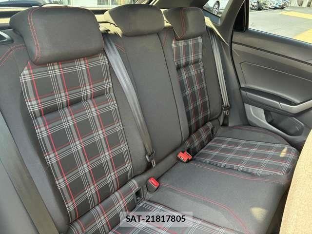 VolksWagen POLO 2018-07 8247168-14