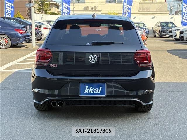 VolksWagen POLO 2018-07 8247168-5