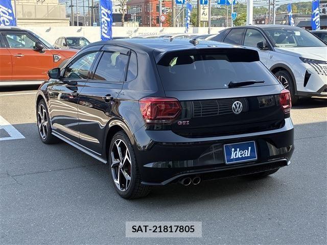 VolksWagen POLO 2018-07 8247168-6