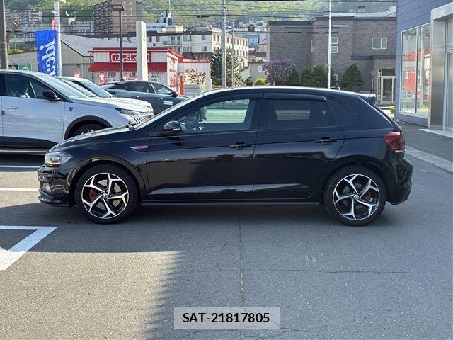 VolksWagen POLO 2018-07 8247168-7