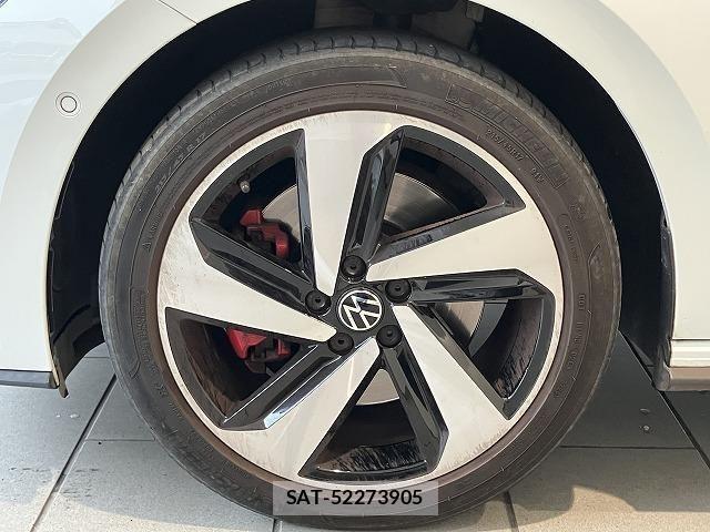 VolksWagen POLO 2021-04 8318108-14