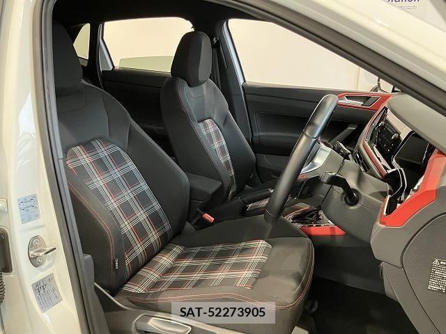 VolksWagen POLO 2021-04 8318108-16