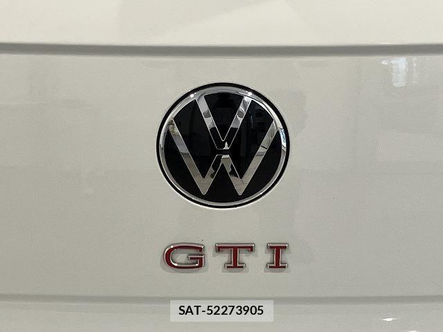 VolksWagen POLO 2021-04 8318108-21
