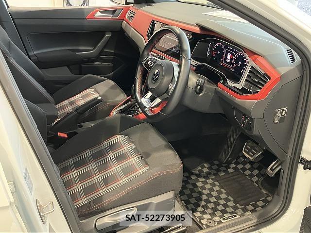 VolksWagen POLO 2021-04 8318108-26