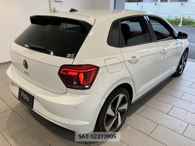 VolksWagen POLO 2021-04 8318108-2