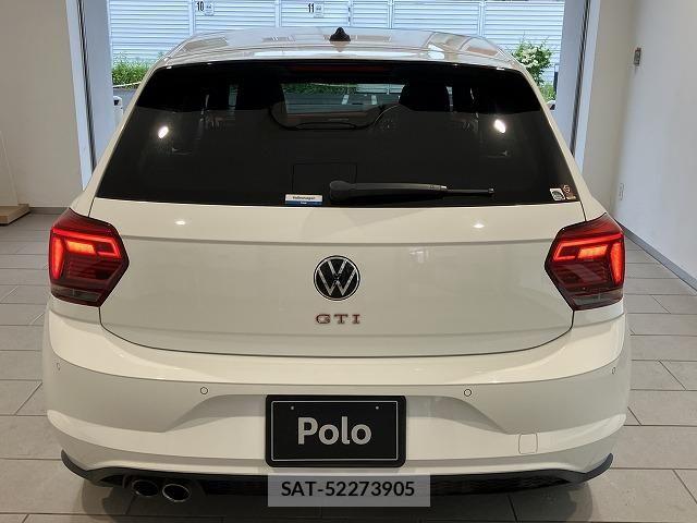 VolksWagen POLO 2021-04 8318108-7