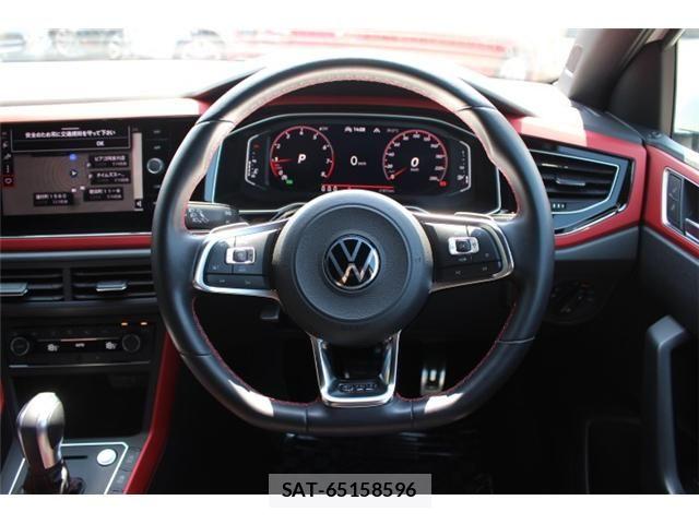 VolksWagen POLO 2021-01 8338515-9