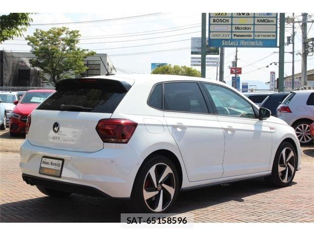VolksWagen POLO 2021-01 8338515-2