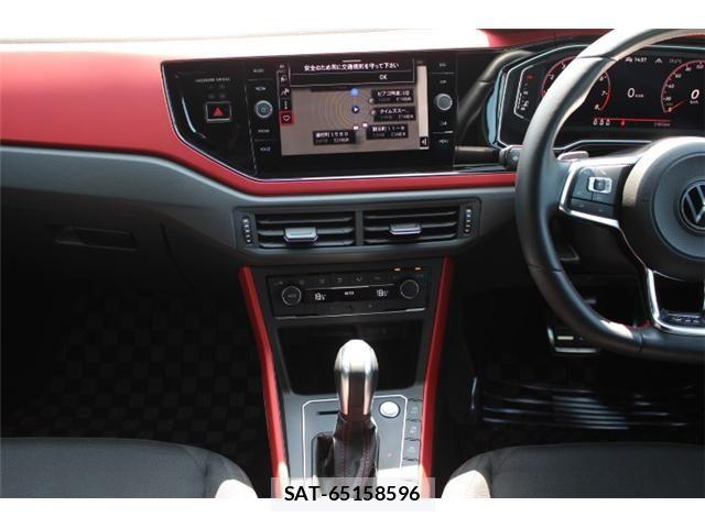 VolksWagen POLO 2021-01 8338515-7