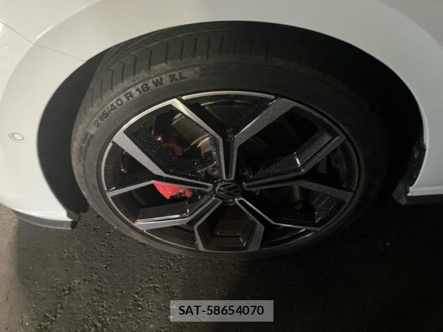 VolksWagen POLO 2022-12 8369756-5