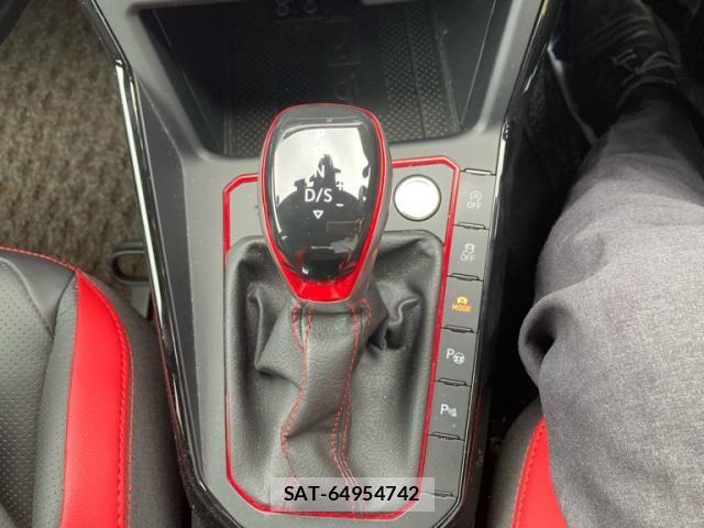 VolksWagen POLO 2024-05 8372387-19
