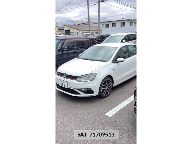 VolksWagen POLO 2015-09 8832518-3
