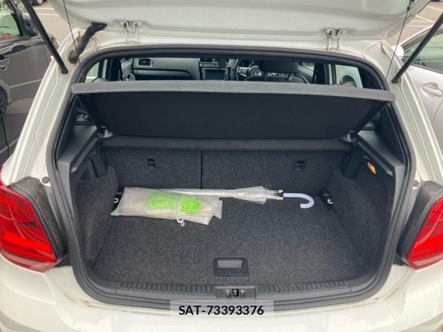 VolksWagen POLO 2015-12 8849890-11