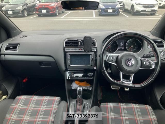 VolksWagen POLO 2015-12 8849890-13