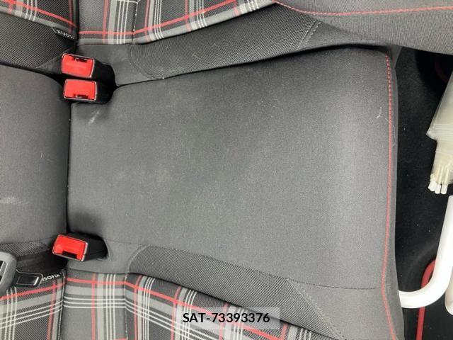 VolksWagen POLO 2015-12 8849890-20