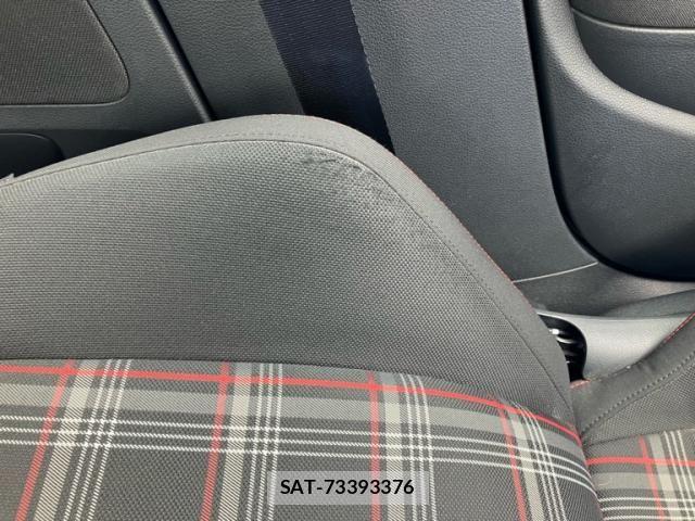 VolksWagen POLO 2015-12 8849890-21