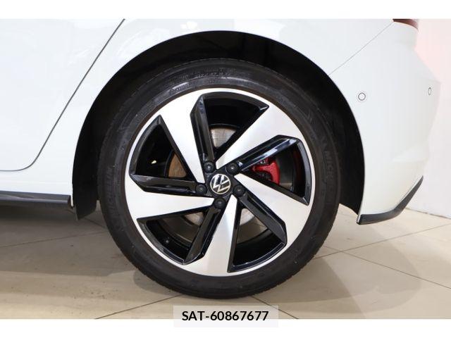 VolksWagen POLO 2021-12 8882992-6