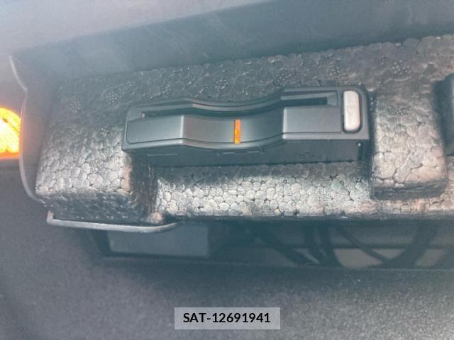 VolksWagen SCIROCCO 2010-09 7621350-17