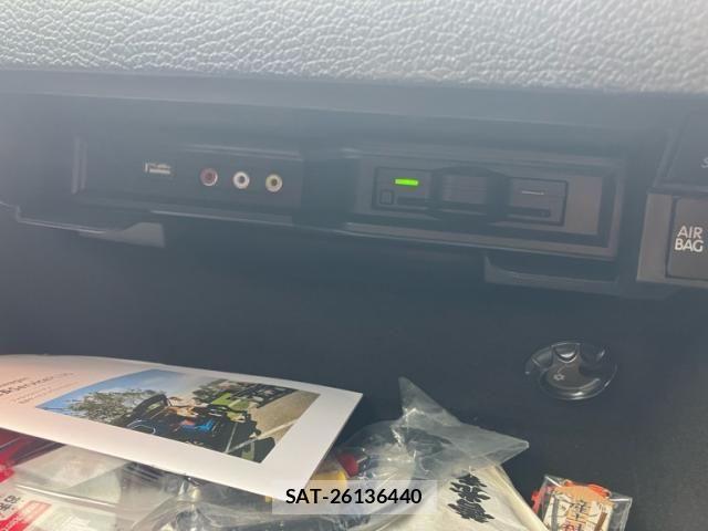 VolksWagen SCIROCCO 2012-11 8232420-22