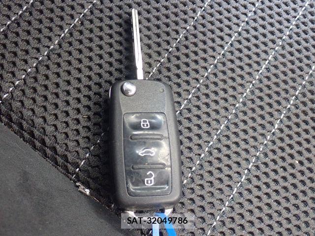 VolksWagen SCIROCCO 2011-09 8746883-29