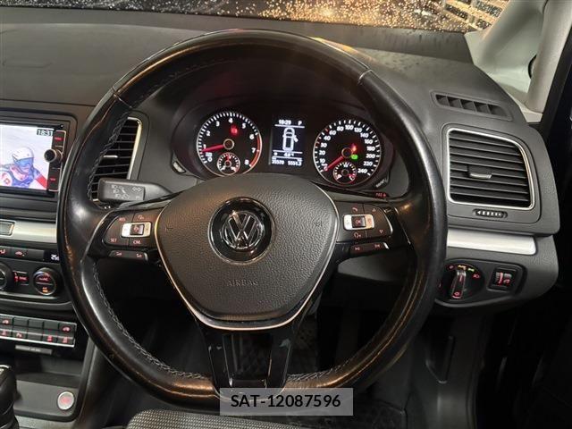 VolksWagen SHARAN 2017-07 6615719-15