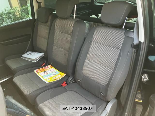 VolksWagen SHARAN 2013-07 7360487-12