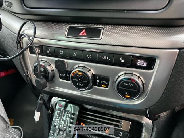 VolksWagen SHARAN 2013-07 7360487-24
