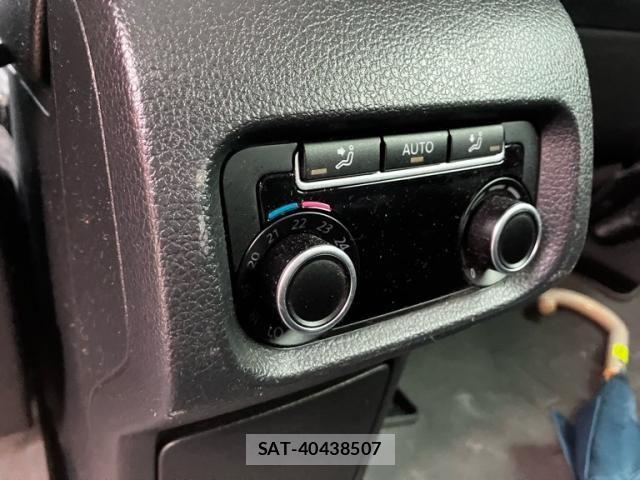 VolksWagen SHARAN 2013-07 7360487-27