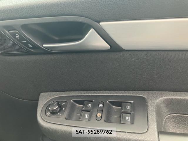 VolksWagen SHARAN 2015-12 7360490-14