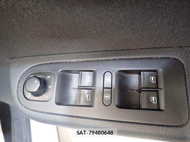 VolksWagen SHARAN 2015-08 7394862-19