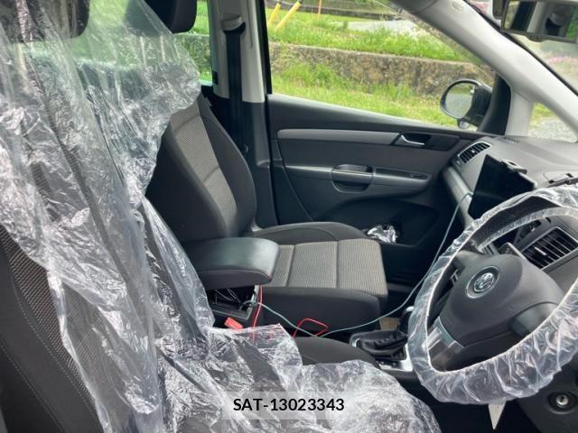 VolksWagen SHARAN 2012-03 7458845-12