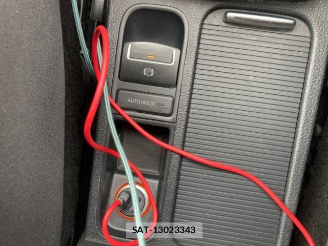 VolksWagen SHARAN 2012-03 7458845-24