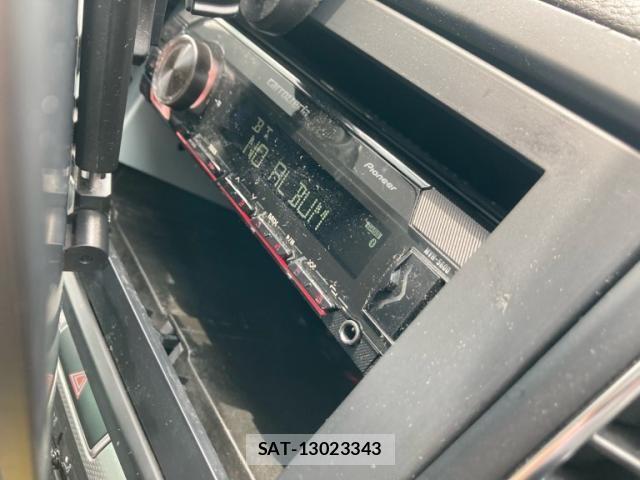 VolksWagen SHARAN 2012-03 7458845-26