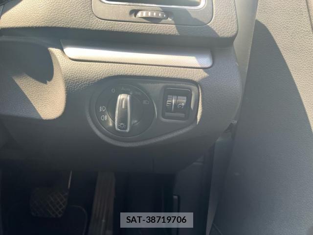 VolksWagen SHARAN 2013-06 7458844-15