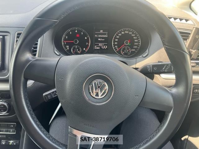 VolksWagen SHARAN 2013-06 7458844-16