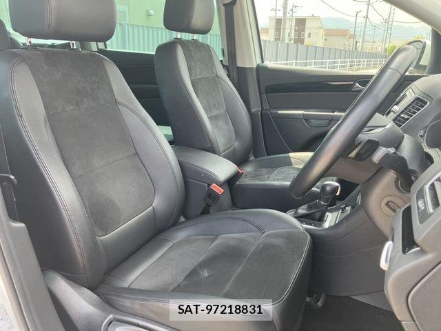 VolksWagen SHARAN 2019-12 8147010-10