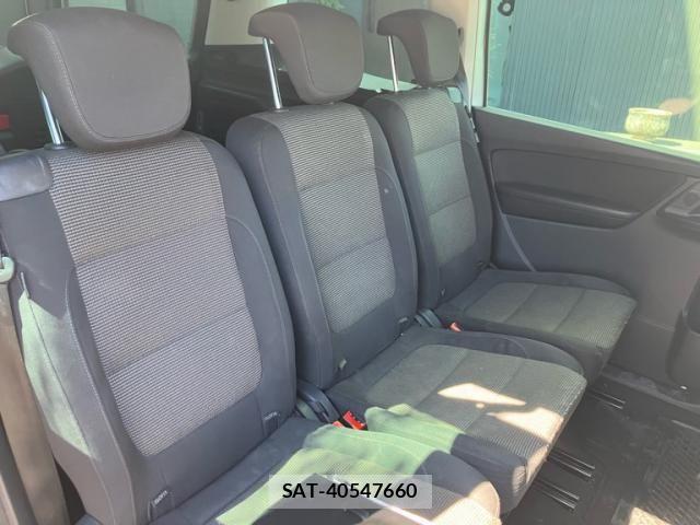 VolksWagen SHARAN 2013-08 8232424-12