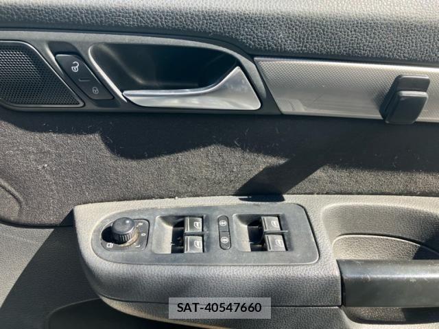 VolksWagen SHARAN 2013-08 8232424-14