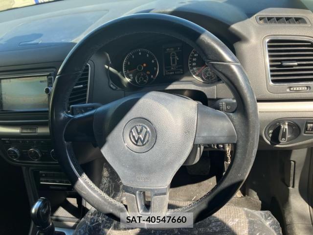 VolksWagen SHARAN 2013-08 8232424-16