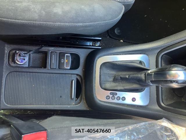 VolksWagen SHARAN 2013-08 8232424-17