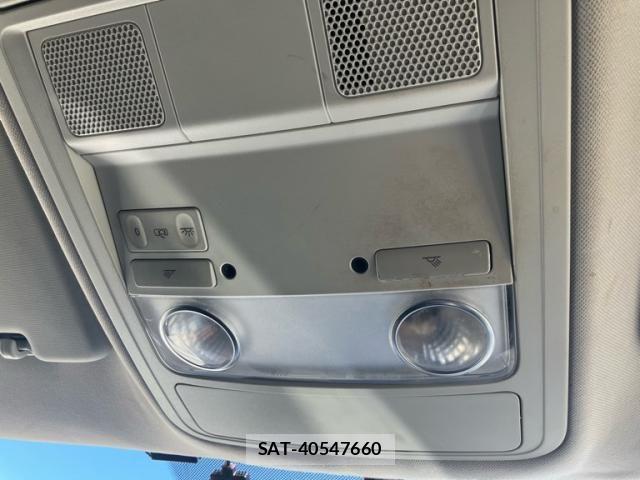 VolksWagen SHARAN 2013-08 8232424-20